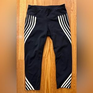 Athleta Gel Sonar Capri Legging